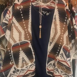 Aztec style wrap with pockets w/navy shirt